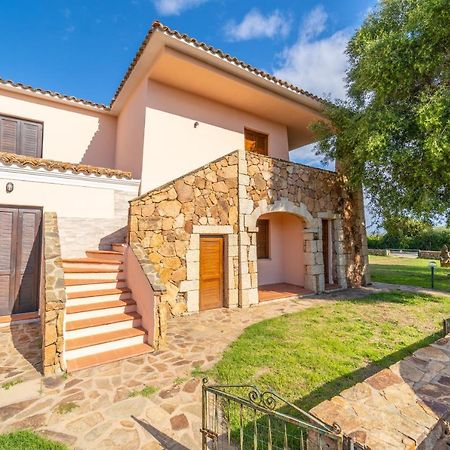 Iss Travel, Pedra Rosa 2 Bedroom Apartments With Private Terrace And Air Conditioning San Teodoro  Extérieur photo