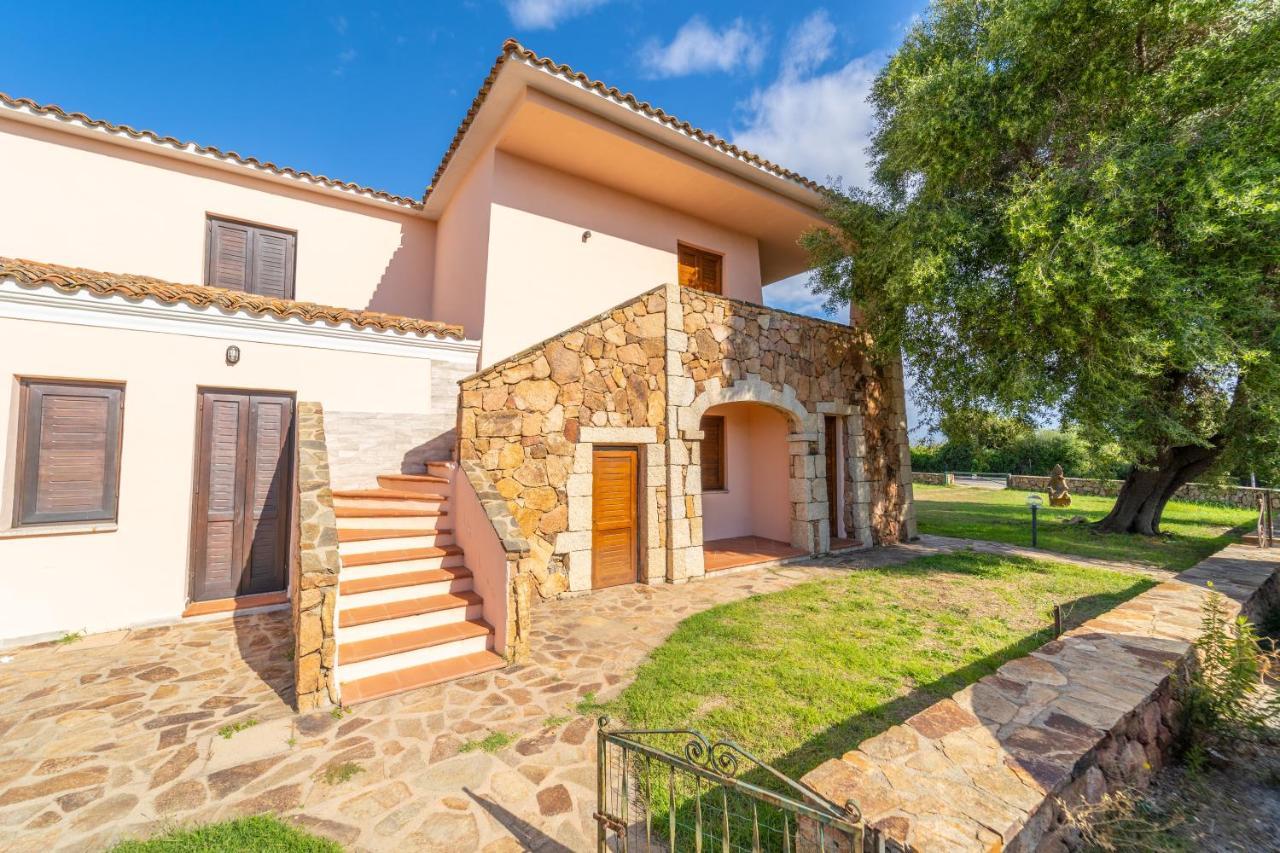 Iss Travel, Pedra Rosa 2 Bedroom Apartments With Private Terrace And Air Conditioning San Teodoro  Extérieur photo